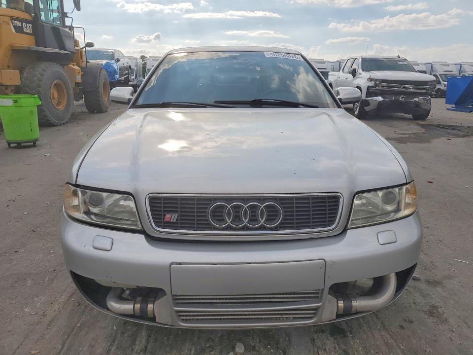 2001 Audi S4 მანქანა იყიდება აუქციონზე, vin: WAURD68D61A002690, აუქციონის ნომერი: 46259026