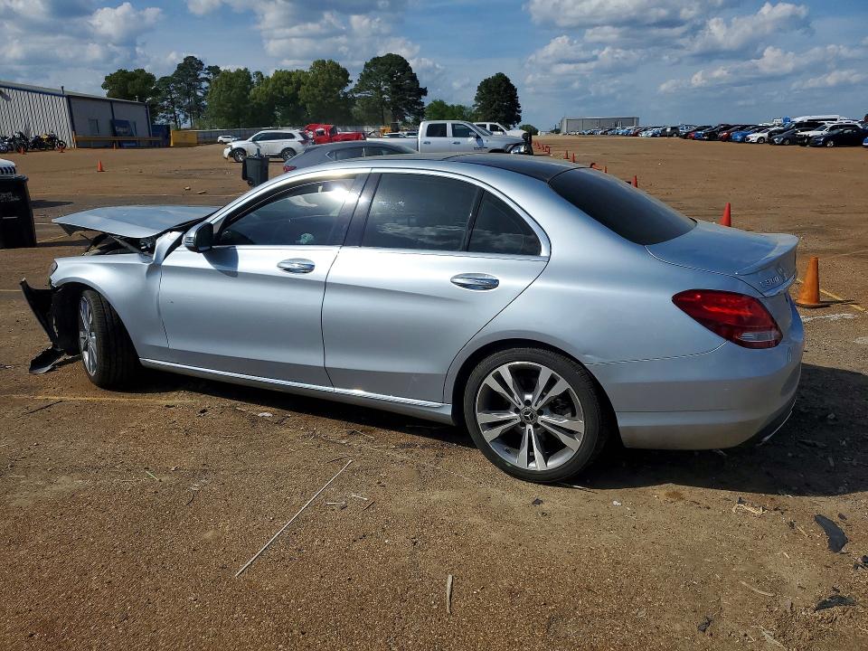 48210436 :رقم المزاد ، WDDWF4JB6JR404858 vin ، 2018 Mercedes-benz C مزاد بيع