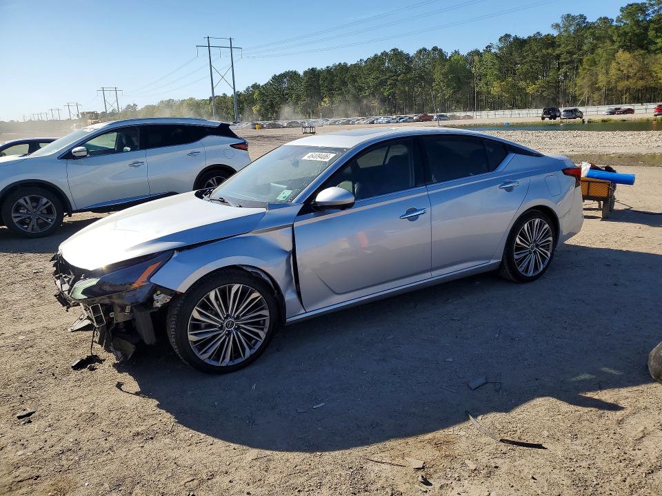 46409406 :رقم المزاد ، 1N4BL4EV3PN393460 vin ، 2023 Nissan Altima مزاد بيع