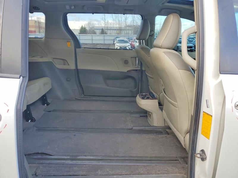 Продажа на аукционе авто 2014 Toyota Sienna, vin: 5TDDK3DC9ES083580, номер лота: 46454576
