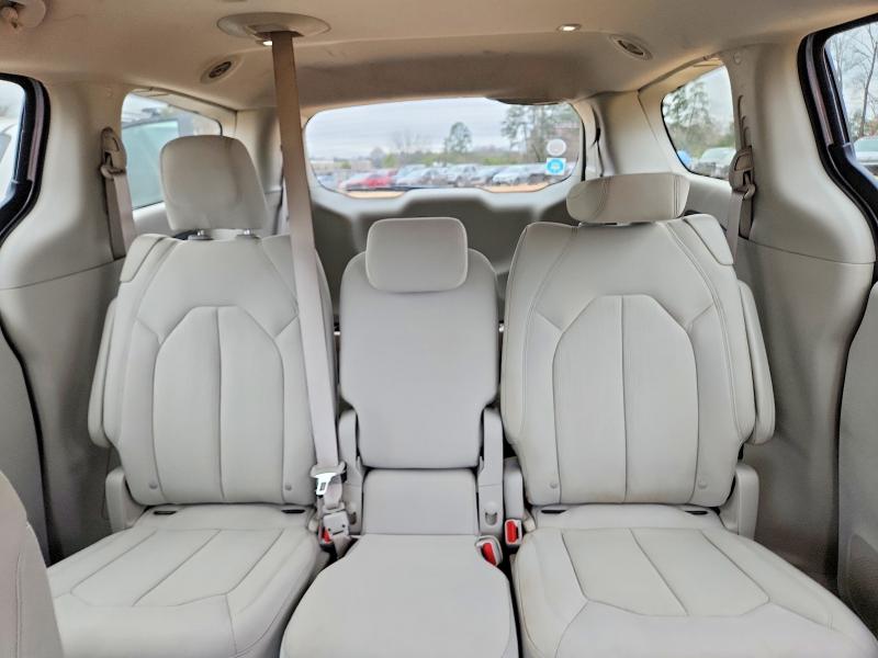 Продажа на аукционе авто 2017 Chrysler Pacifica, vin: 2C4RC1DG2HR502571, номер лота: 79702035