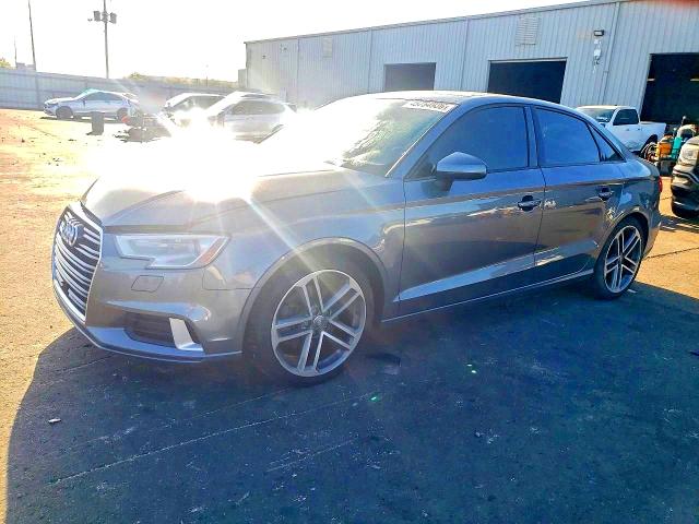 Продажа на аукционе авто 2018 Audi A3, vin: WAUAUGFF1J1042716, номер лота: 45754936