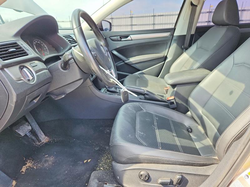 48143426 :رقم المزاد ، 1VWAT7A38FC110618 vin ، 2015 Volkswagen Passat مزاد بيع