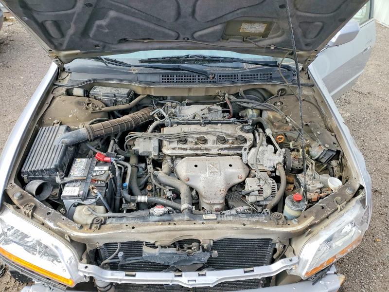 2000 Honda Accord მანქანა იყიდება აუქციონზე, vin: 1HGCG5671YA813817, აუქციონის ნომერი: 79983825