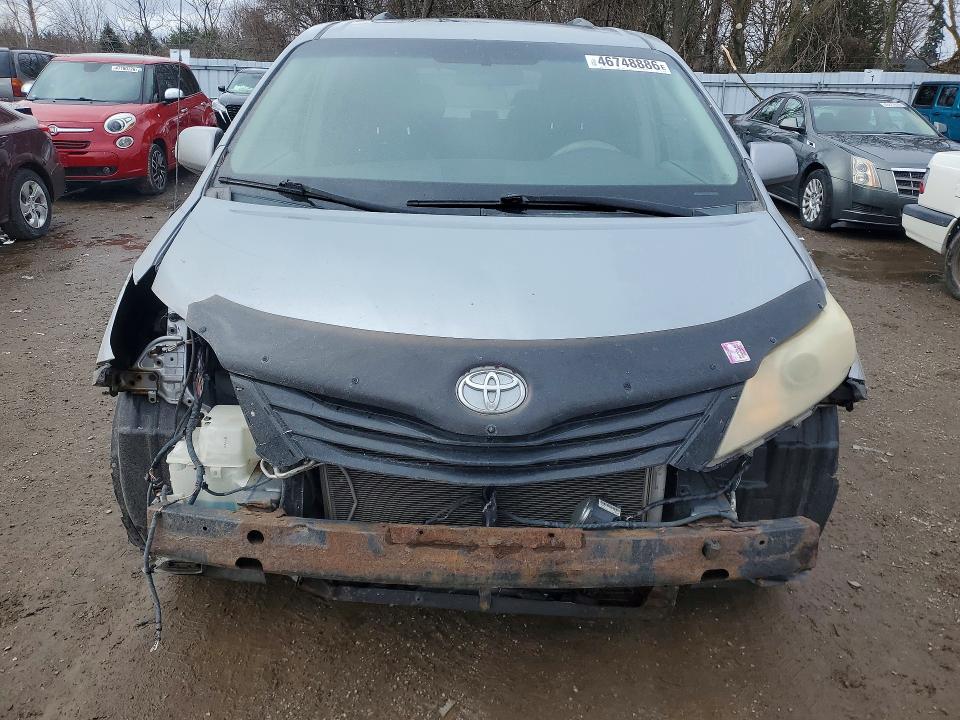 Продажа на аукционе авто 2012 Toyota Sienna, vin: 5TDXK3DCXCS181169, номер лота: 46748886