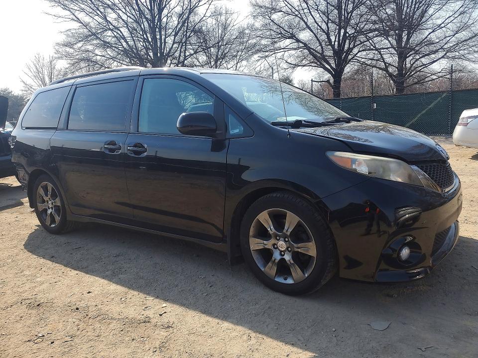 47608646 :رقم المزاد ، 5TDXK3DC5CS211307 vin ، 2012 Toyota Sienna مزاد بيع
