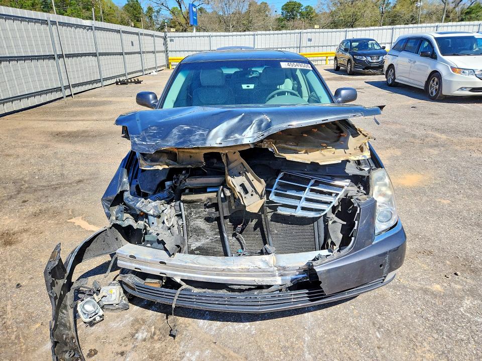 45549506 :رقم المزاد ، 1G6KD5EY6AU115983 vin ، 2010 Cadillac Dts مزاد بيع
