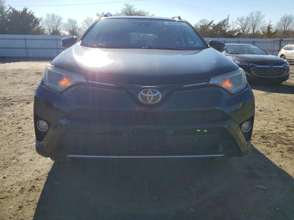 Продаж на аукціоні авто 2017 Toyota Rav4, vin: 2T3RFREV2HW641074, номер лоту: 46704956