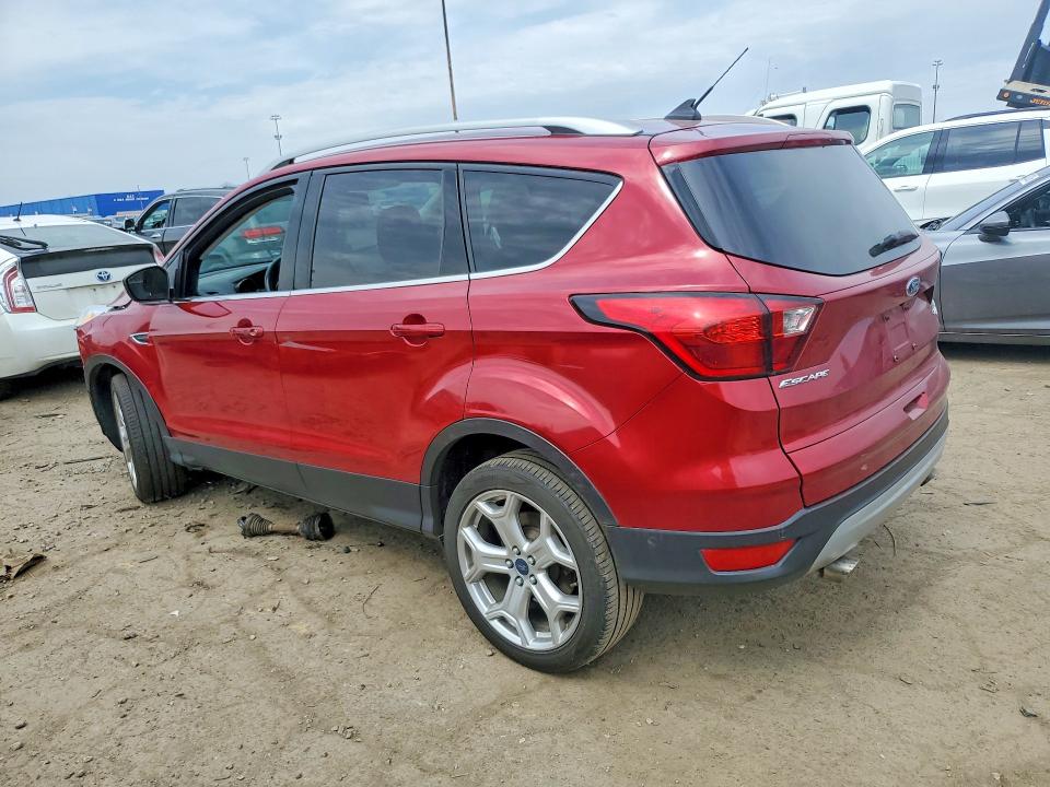 48301526 :رقم المزاد ، 1FMCU9J97KUA77071 vin ، 2019 Ford Escape مزاد بيع