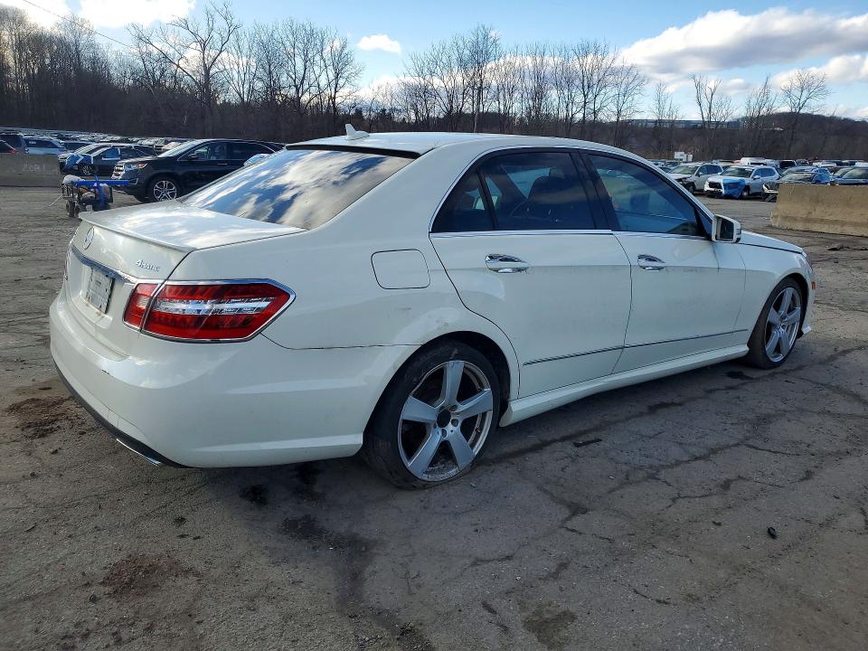 Продаж на аукціоні авто 2011 Mercedes-benz E, vin: WDDHF8HB2BA378068, номер лоту: 45882176