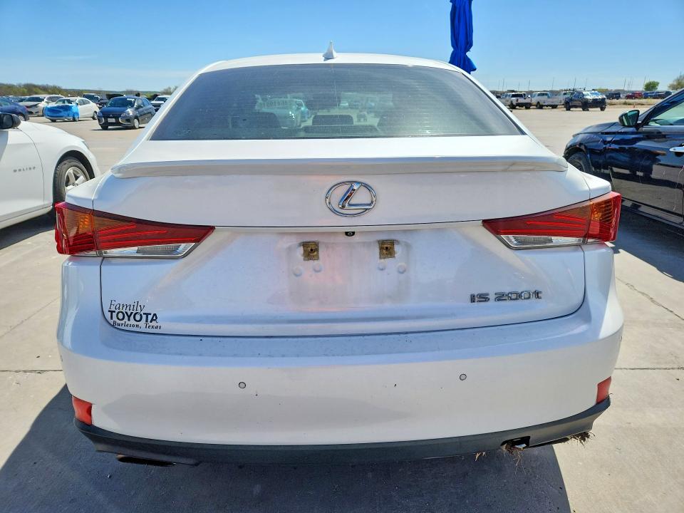 46419516 :رقم المزاد ، JTHBA1D27H5046820 vin ، 2017 Lexus Is 200t مزاد بيع