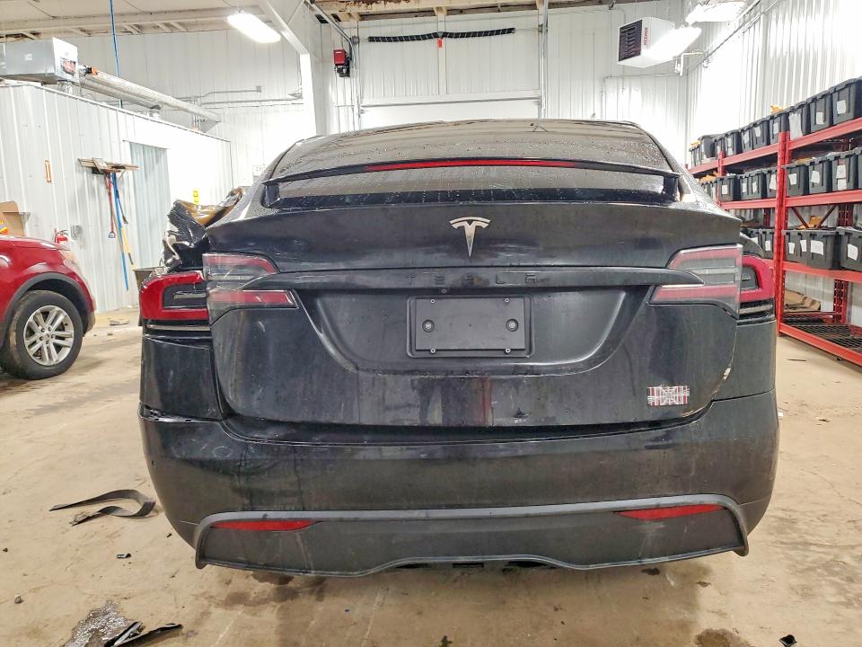 79498595 :رقم المزاد ، 7SAXCBE68NF339230 vin ، 2022 Tesla Model X مزاد بيع