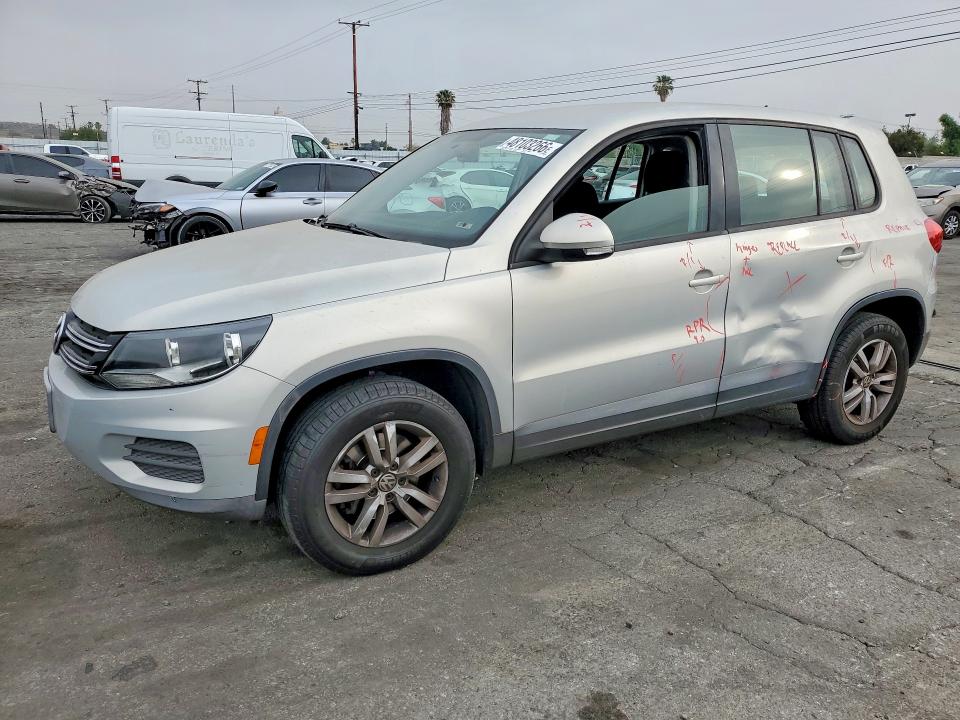 48103266 :رقم المزاد ، WVGAV3AX6DW609692 vin ، 2013 Volkswagen Tiguan مزاد بيع