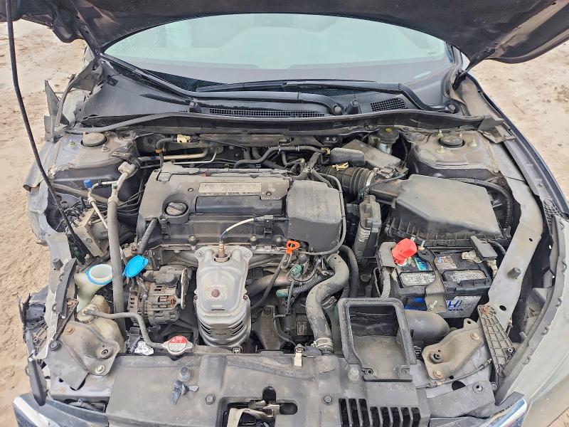 41931426 :رقم المزاد ، 1HGCR2F32FA231924 vin ، 2015 Honda Accord مزاد بيع