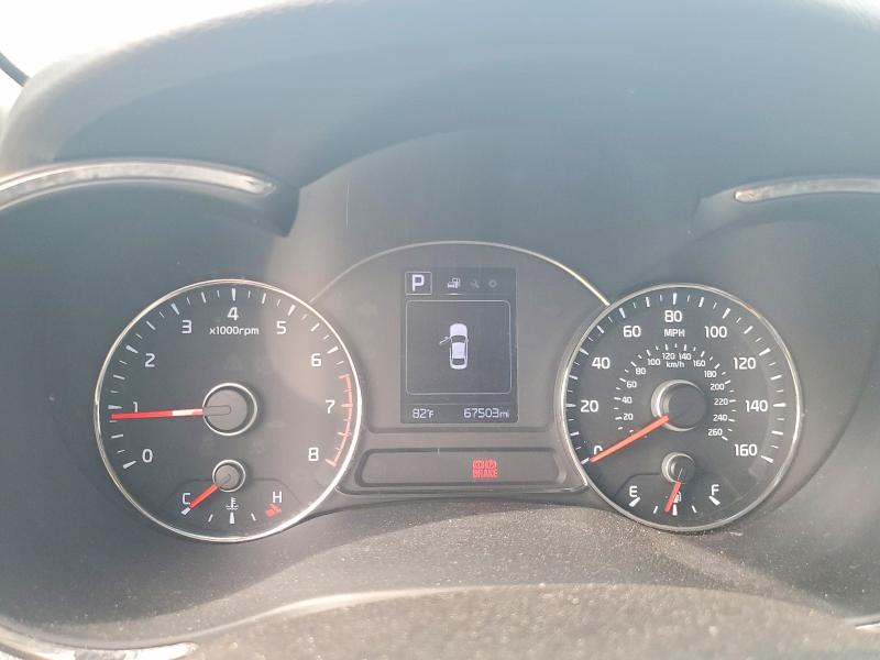 45801776 :رقم المزاد ، 3KPFK4A77JE272786 vin ، 2018 Kia Forte مزاد بيع