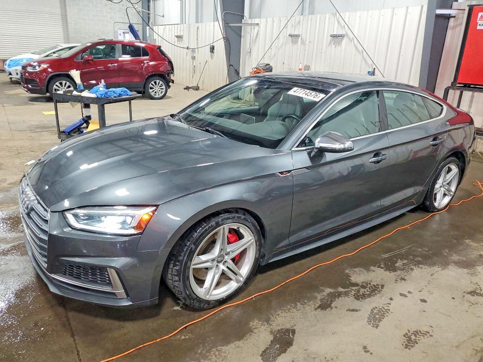 47714576 :رقم المزاد ، WAUB4CF5XKA075719 vin ، 2019 Audi S5 مزاد بيع
