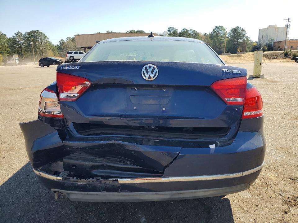 Продажа на аукционе авто 2015 Volkswagen Passat, vin: 1VWCV7A31FC036882, номер лота: 46897096