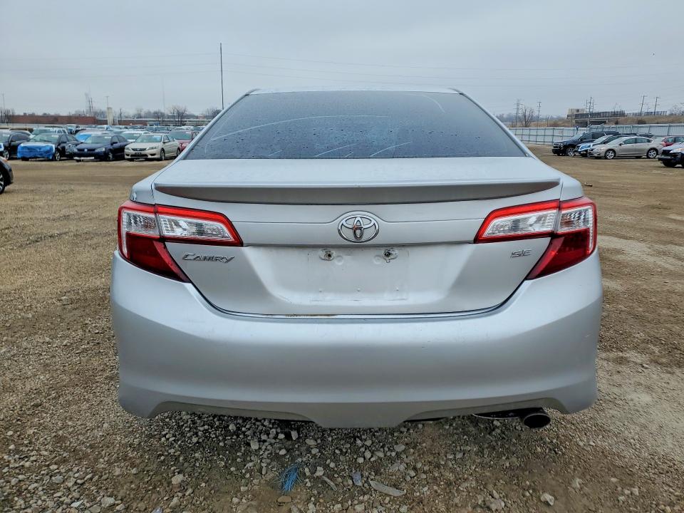 41590796 :رقم المزاد ، 4T1BF1FK1CU072503 vin ، 2012 Toyota Camry مزاد بيع