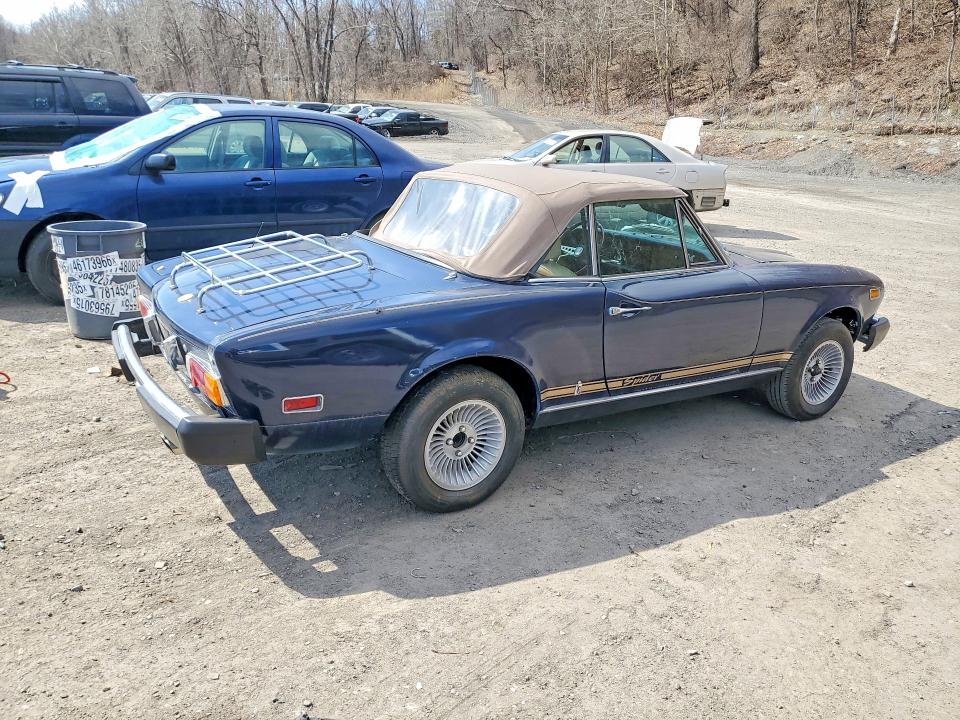 48114846 :رقم المزاد ، 124CS10121640 vin ، 1977 Fiat 124 مزاد بيع
