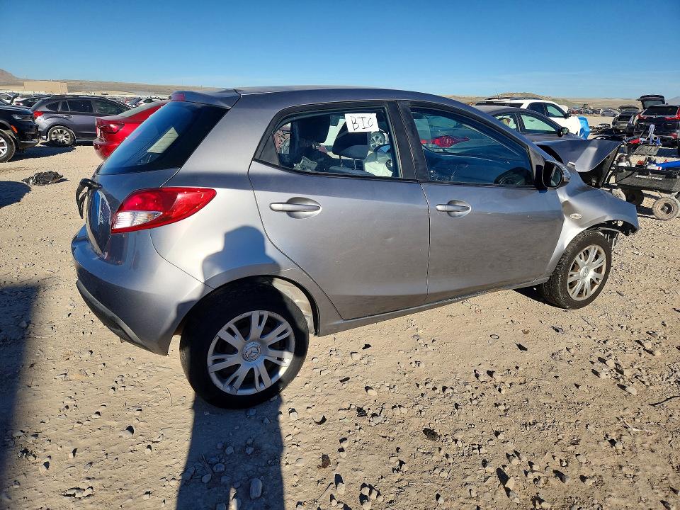 2014 Mazda Mazda2 მანქანა იყიდება აუქციონზე, vin: JM1DE1KZ0E0188191, აუქციონის ნომერი: 47396486