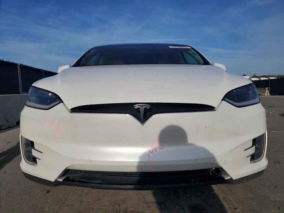 Продаж на аукціоні авто 2016 Tesla Model X, vin: 5YJXCBE2XGF027259, номер лоту: 48038026