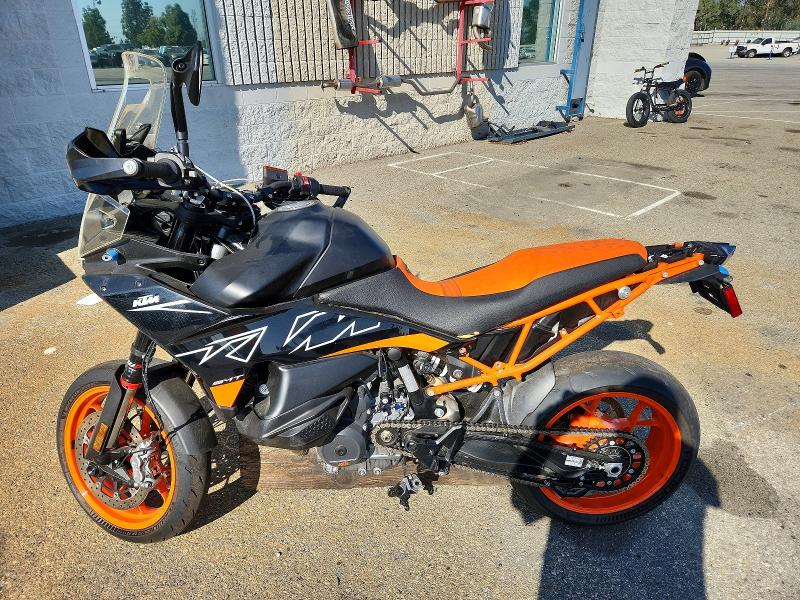 2024 Ktm 890 მანქანა იყიდება აუქციონზე, vin: VBKTS6400RM879542, აუქციონის ნომერი: 46962986