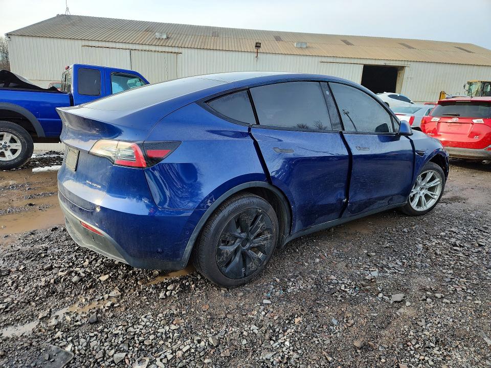 46036726 :رقم المزاد ، 5YJYGAEE9MF202352 vin ، 2021 Tesla Model Y مزاد بيع
