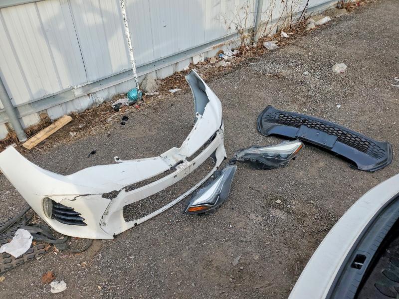 Продажа на аукционе авто 2018 Toyota Corolla, vin: 2T1BURHE3JC969428, номер лота: 47164316
