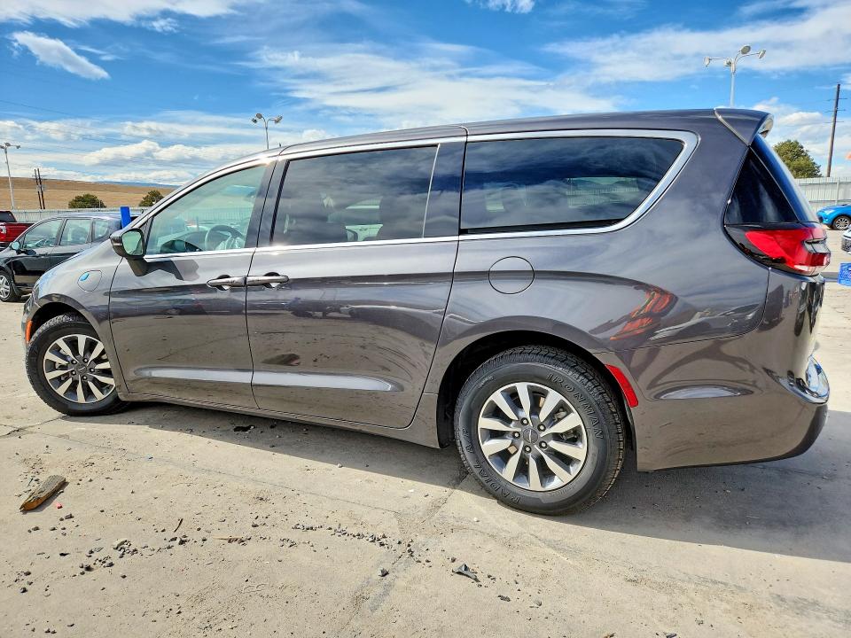 Продажа на аукционе авто 2023 Chrysler Pacifica, vin: 2C4RC1L77PR611690, номер лота: 42009446