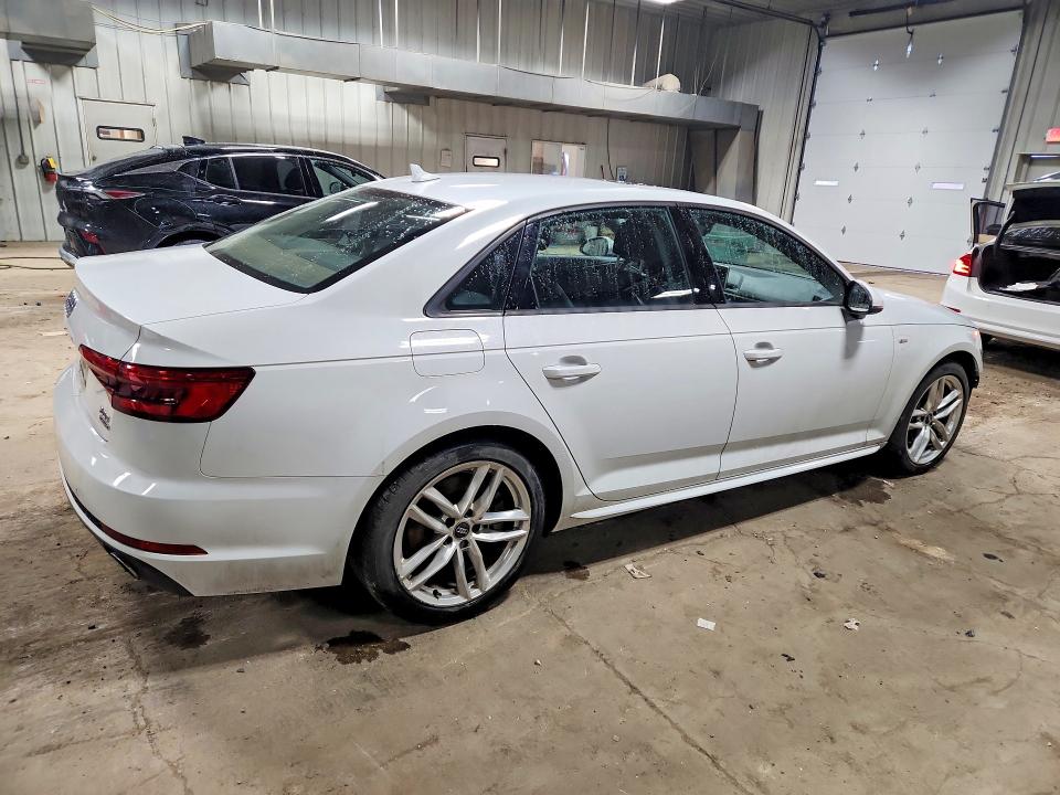 45641646 :رقم المزاد ، WAUDNAF45HN046115 vin ، 2017 Audi A4 مزاد بيع