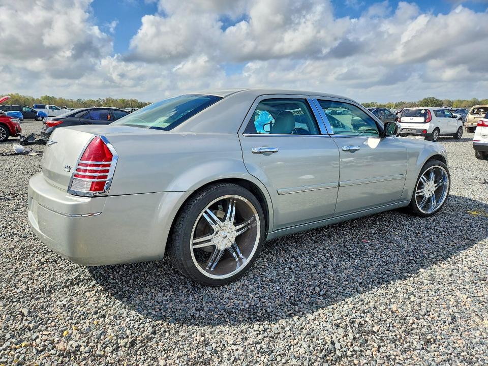 79925405 :رقم المزاد ، 2C3AA53G45H590055 vin ، 2005 Chrysler 300 مزاد بيع