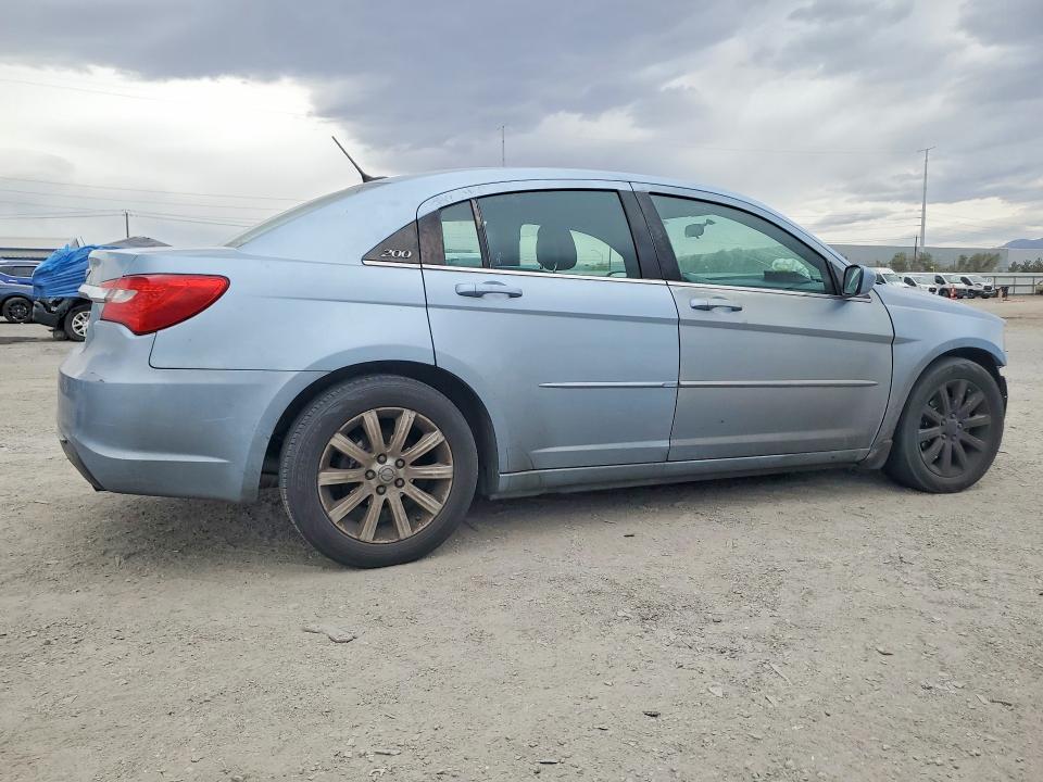 48293616 :رقم المزاد ، 1C3CCBBB1DN732777 vin ، 2013 Chrysler 200 مزاد بيع