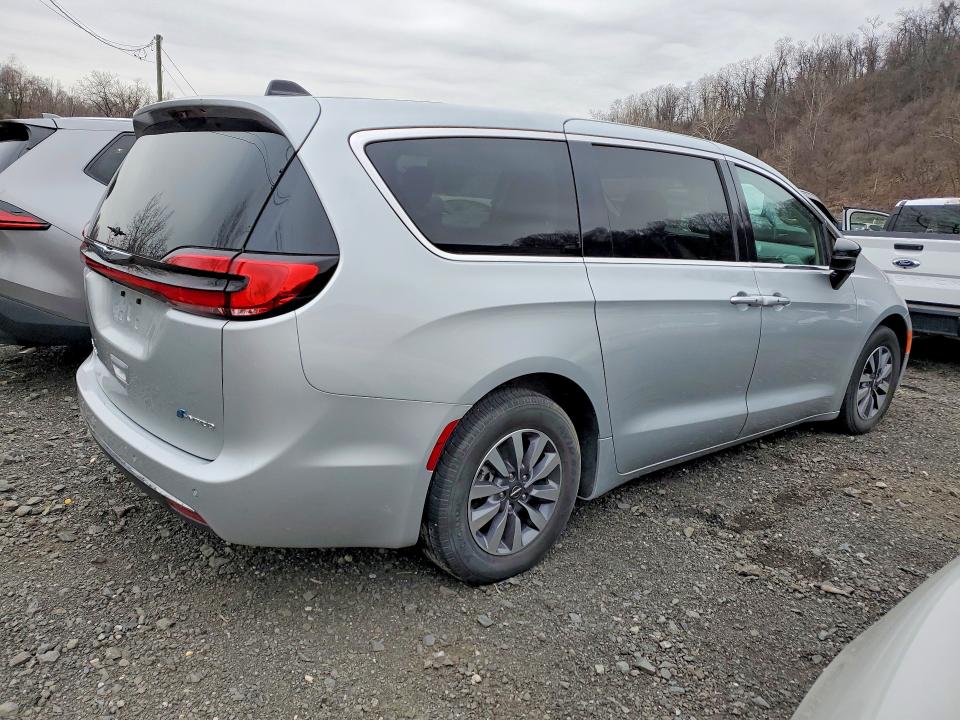Продажа на аукционе авто 2024 Chrysler Pacifica, vin: 2C4RC1S76RR141544, номер лота: 47039686