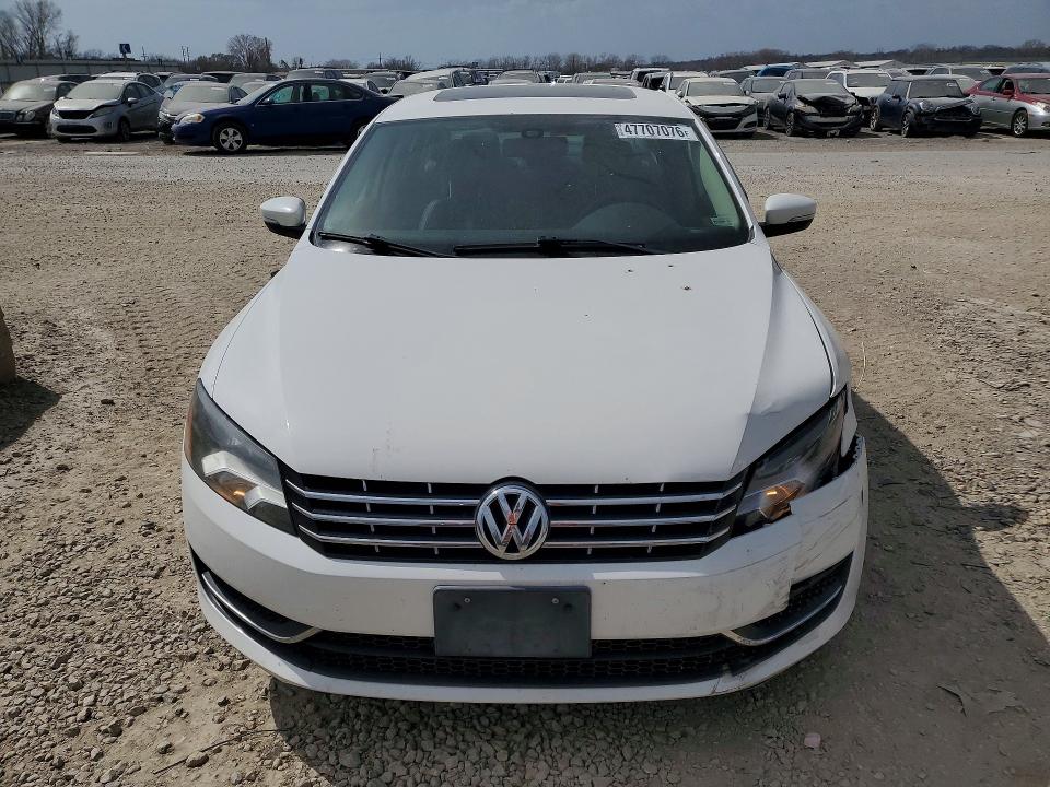 47707076 :رقم المزاد ، 1VWBN7A30EC017735 vin ، 2014 Volkswagen Passat مزاد بيع