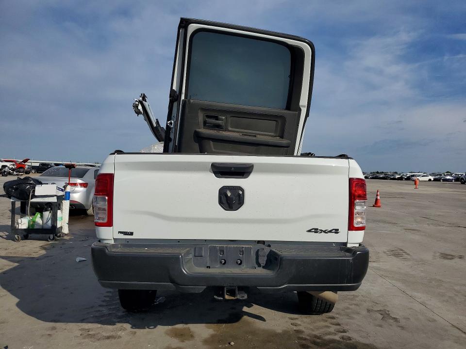 47178036 :رقم المزاد ، 3C6UR5HJ7RG378012 vin ، 2024 Ram 2500 مزاد بيع