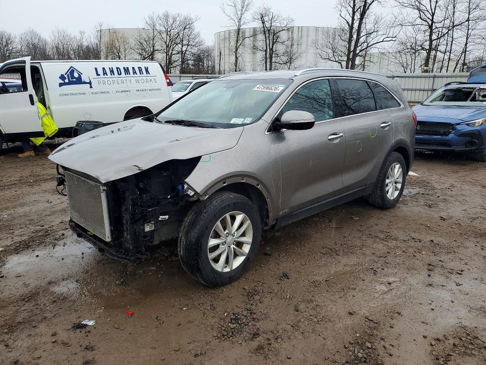 2017 Kia Sorento მანქანა იყიდება აუქციონზე, vin: 5XYPGDA36HG235860, აუქციონის ნომერი: 47596626