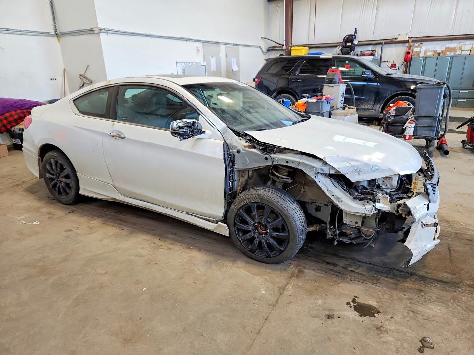 79635085 :رقم المزاد ، 1HGCT1B81EA800161 vin ، 2014 Honda Accord مزاد بيع