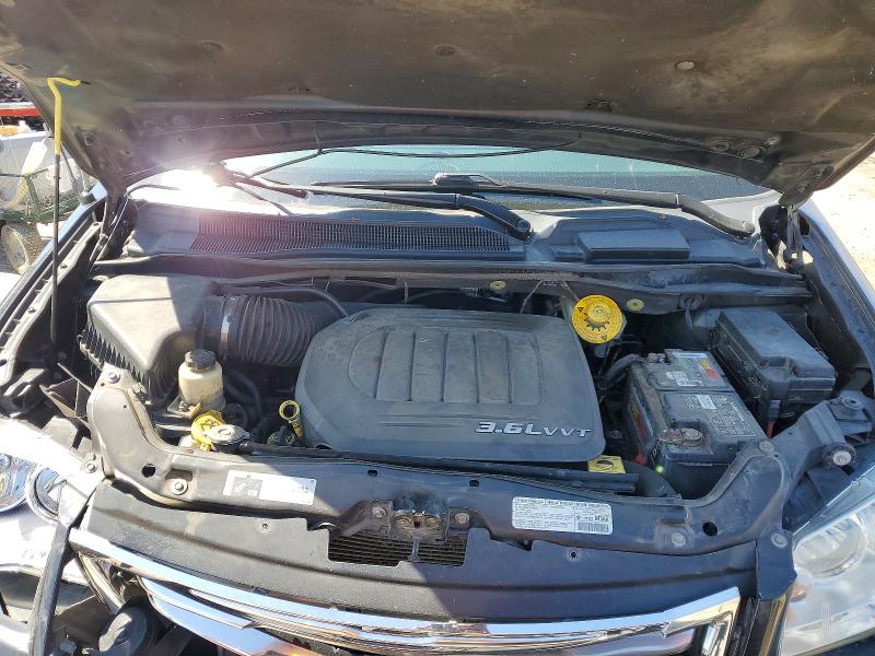 47927346 :رقم المزاد ، 2C4RC1BG3DR776312 vin ، 2013 Chrysler Town & Country مزاد بيع