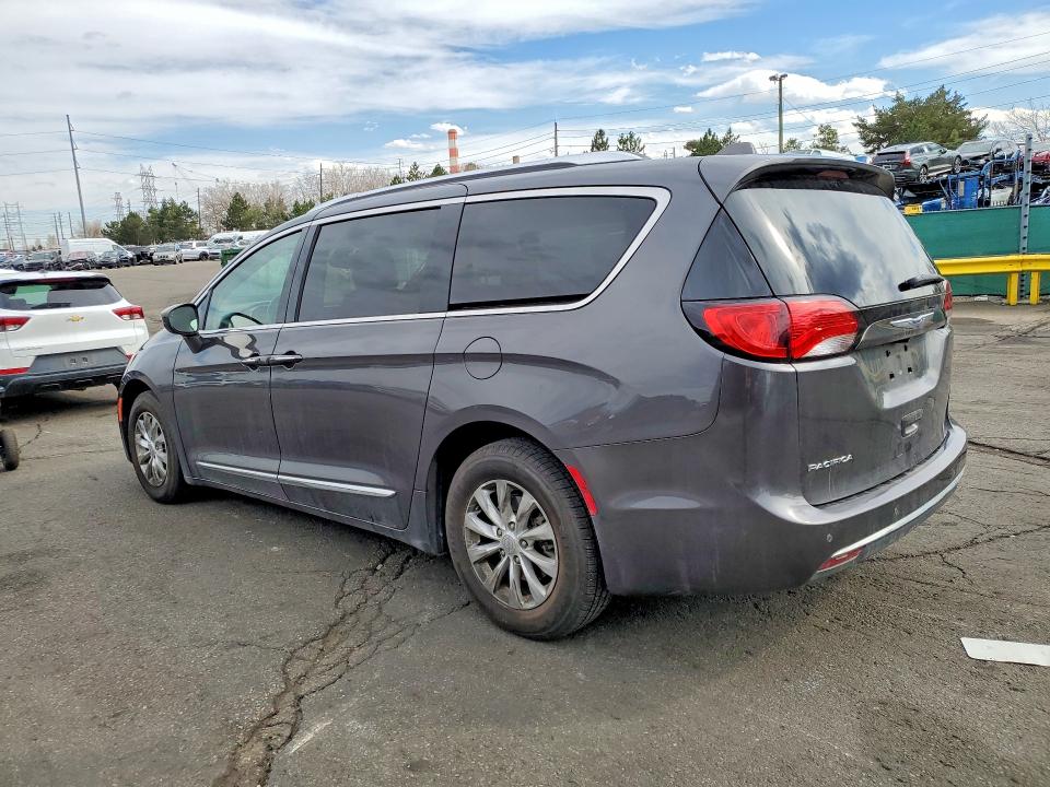 Продажа на аукционе авто 2018 Chrysler Pacifica, vin: 2C4RC1EG2JR212707, номер лота: 45642126