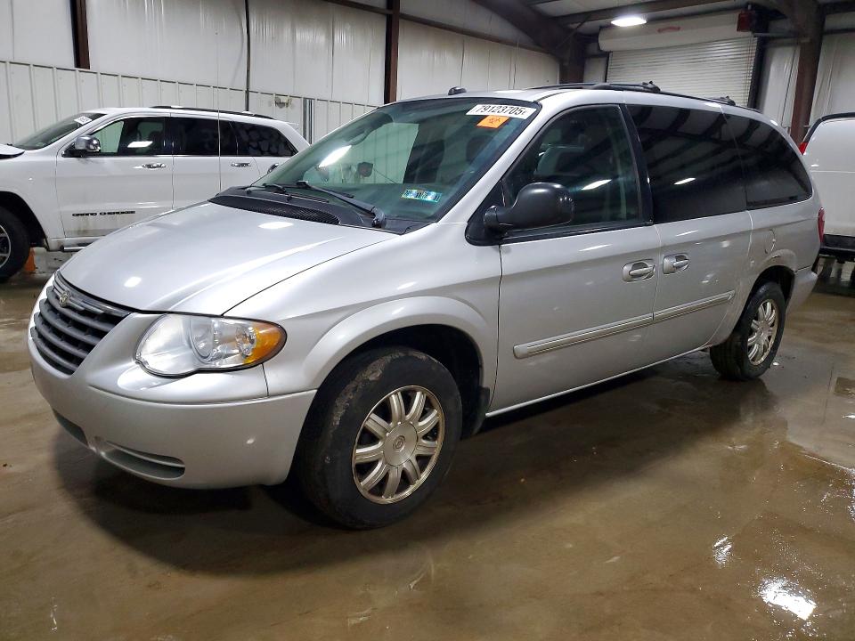 Продажа на аукционе авто 2005 Chrysler Town & Country, vin: 2C4GP54L85R523145, номер лота: 79123705