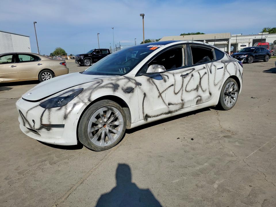47810676 :رقم المزاد ، 5YJ3E1EA6MF078652 vin ، 2021 Tesla Model 3 مزاد بيع