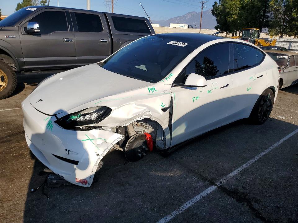 41842316 :رقم المزاد ، 5YJYGDEF4LF023158 vin ، 2020 Tesla Model Y مزاد بيع