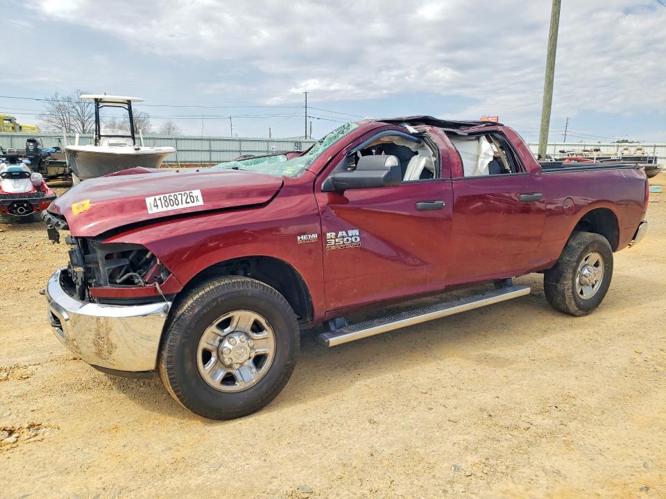 41868726 :رقم المزاد ، 3C63R3CJ1JG335202 vin ، 2018 Ram 3500 مزاد بيع