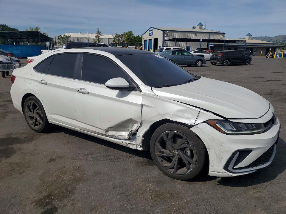 Продажа на аукционе авто 2025 Volkswagen Jetta, vin: 3VW7X7BU3SM035633, номер лота: 47918516