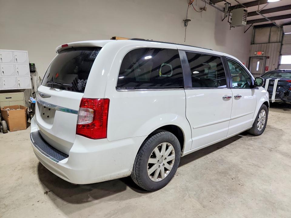 2016 Chrysler Town & Country მანქანა იყიდება აუქციონზე, vin: 2C4RC1AG1GR104514, აუქციონის ნომერი: 45586186