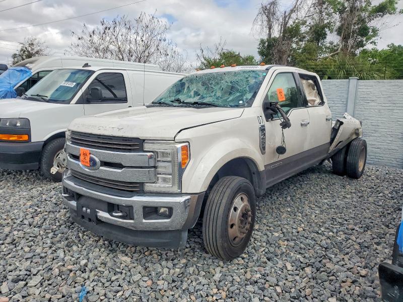 46066806 :رقم المزاد ، 1FT8W4DTXHEE40187 vin ، 2017 Ford F450 مزاد بيع