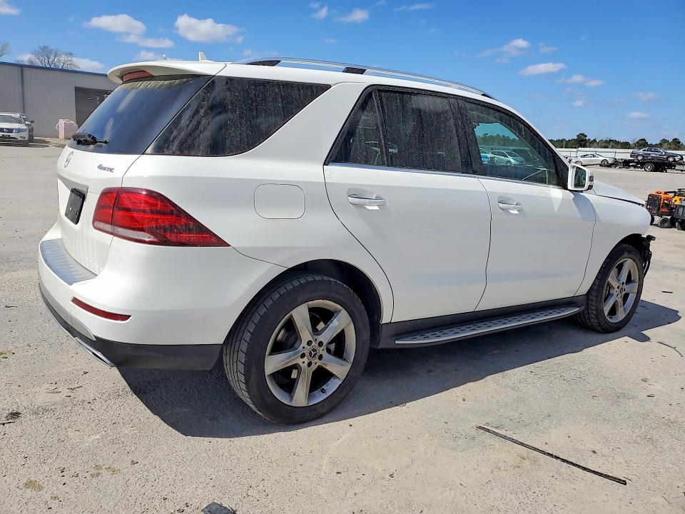 45752726 :رقم المزاد ، 4JGDA5HB1HA965582 vin ، 2017 Mercedes-benz Gle مزاد بيع