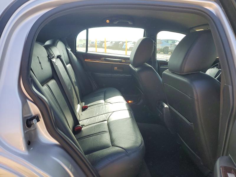 Продажа на аукционе авто 2011 Lincoln Town Car, vin: 2LNBL8CV7BX755958, номер лота: 46834496