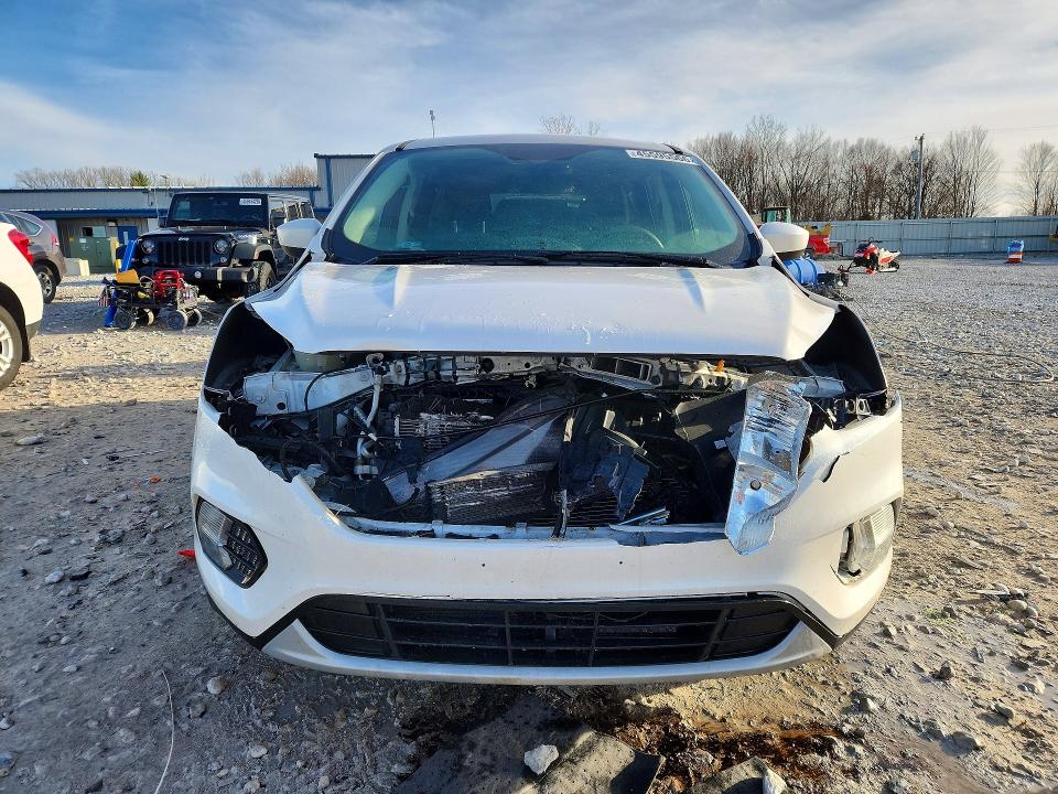 45595566 :رقم المزاد ، 1FMCU0GD5HUC32278 vin ، 2017 Ford Escape مزاد بيع