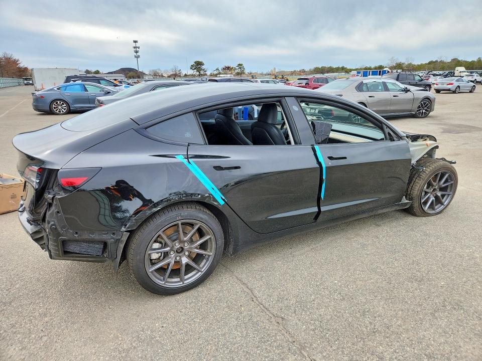 Продажа на аукционе авто 2023 Tesla Model 3, vin: 5YJ3E1EA1PF647072, номер лота: 41792856